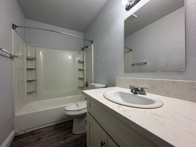 Building Photo - Terra Linda