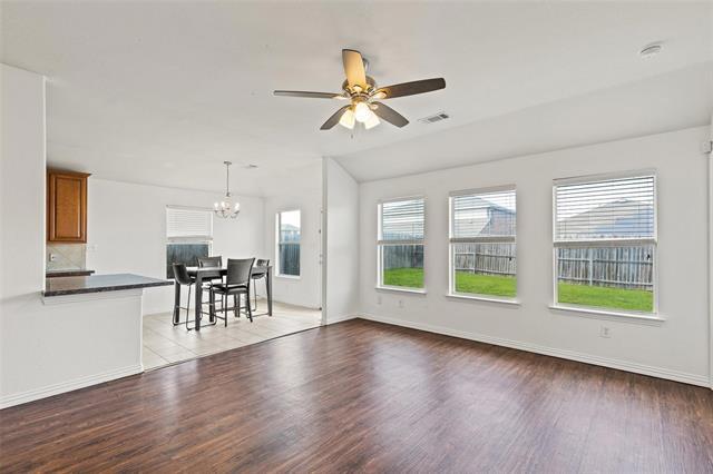 Building Photo - 325 Crosscreek Dr
