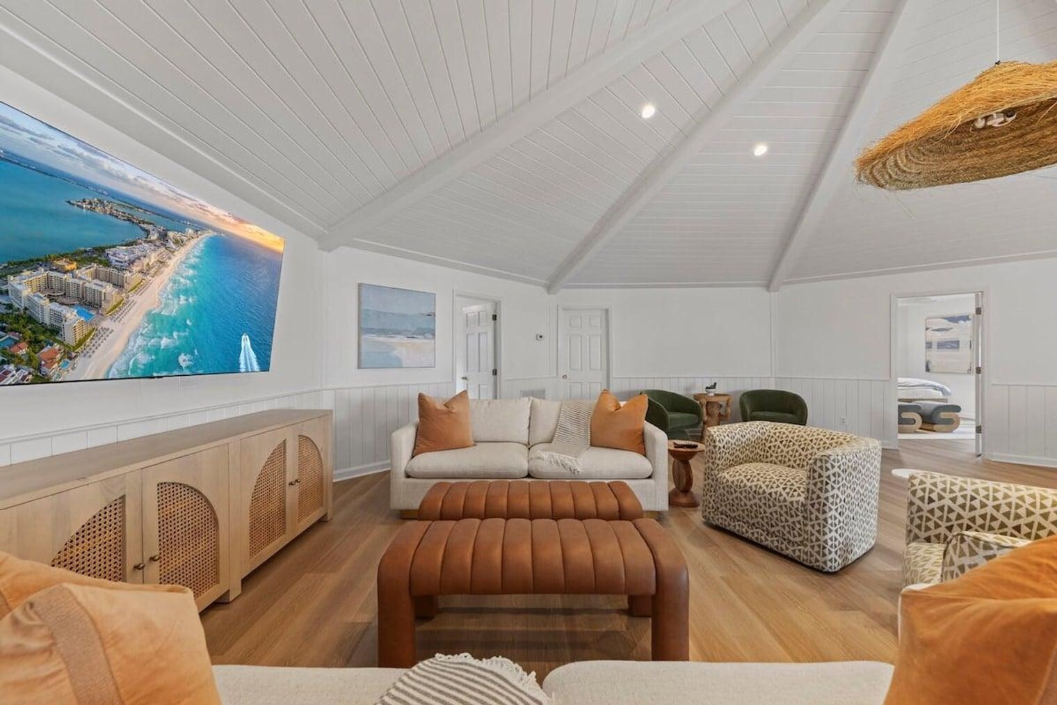 Building Photo - 169 Pompano St