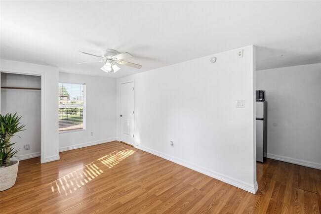 Building Photo - 2218 Arbor St