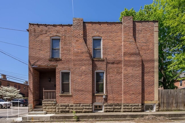 Building Photo - 751-753 Hunter Ave