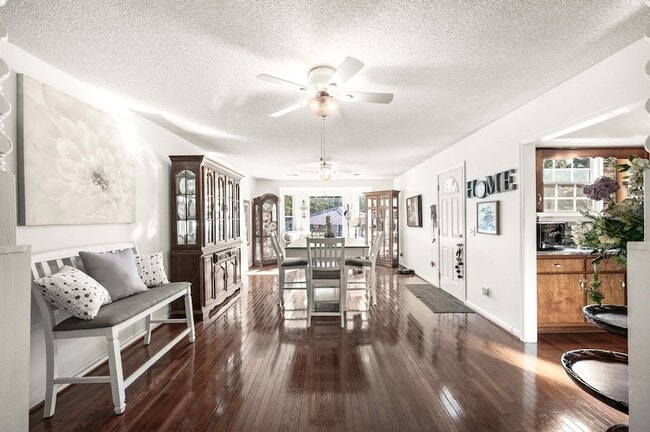 Building Photo - 808 Water View Terrace