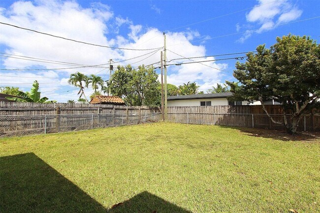 Building Photo - 6203 SW 108th Pl
