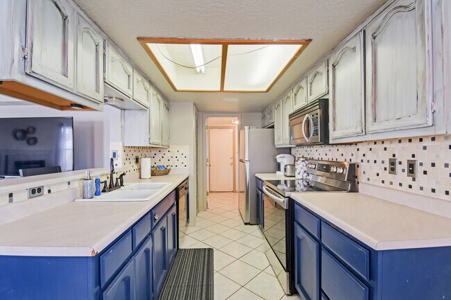 Building Photo - 6937 El Cajon Ct NW