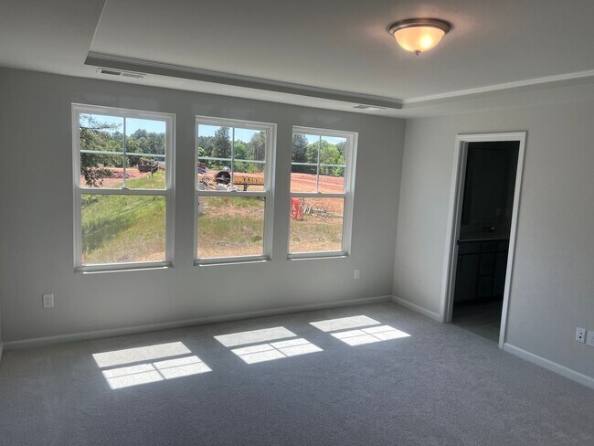 Building Photo - **3 Bed, 2.5 Bath Home for Rent @ Triple C...