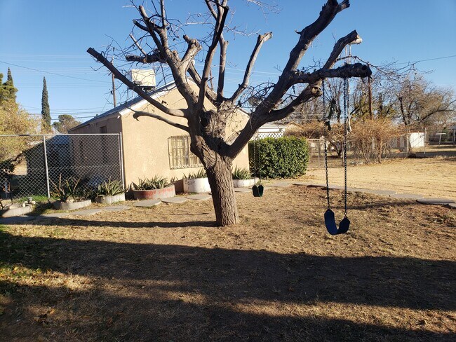 Building Photo - 160 S Maryland St