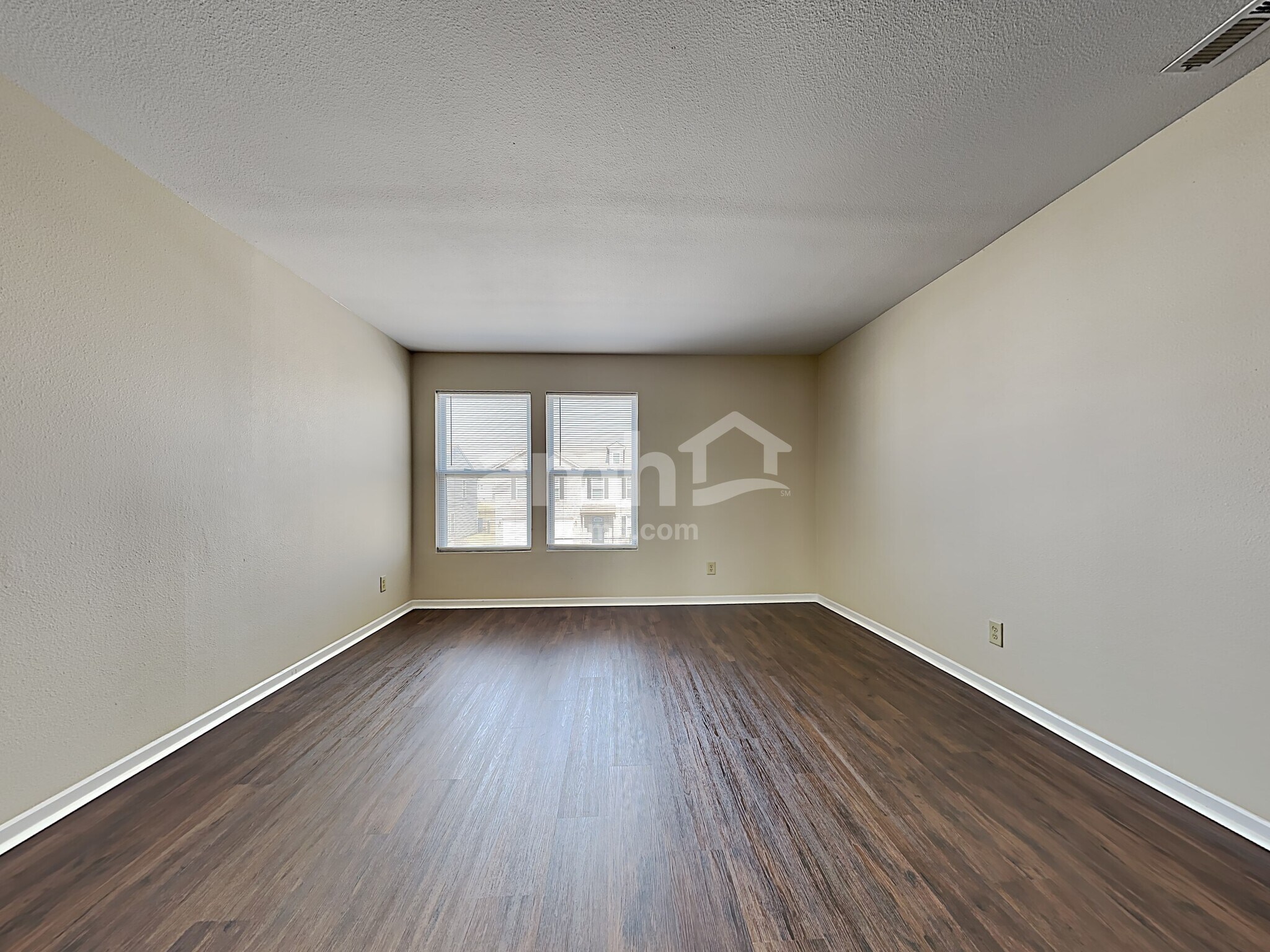 Building Photo - 10715 Inspiration Dr