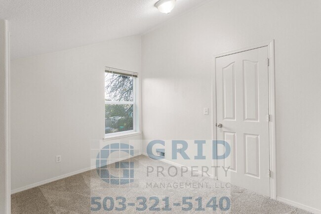 Building Photo - GPM397 - SE 62nd Ave (T1)