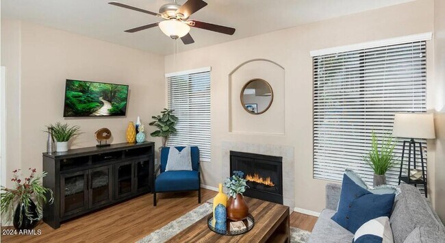 Building Photo - 8311 East Vía de Ventura