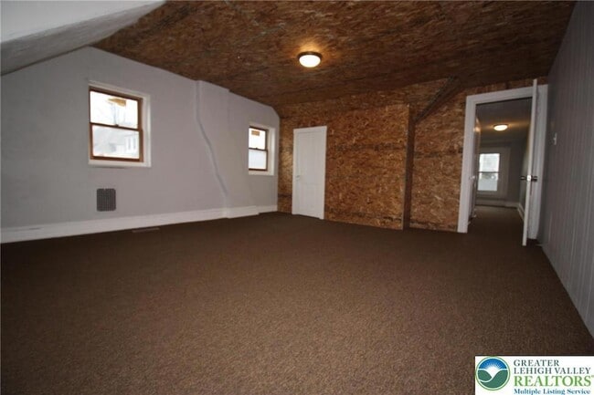 Building Photo - 513 Cattell St