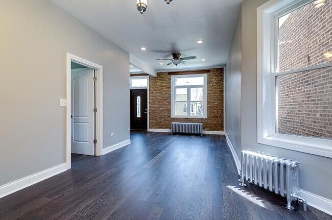 Building Photo - 1530 N Central Park Ave