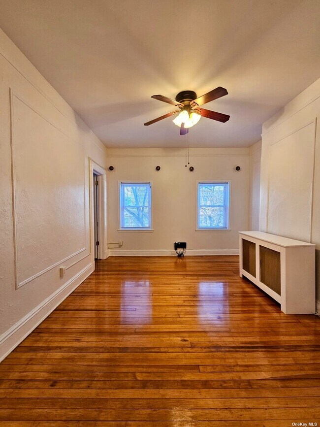 Building Photo - 21-20 41st St