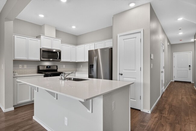 Building Photo - 913 N 18th Ave