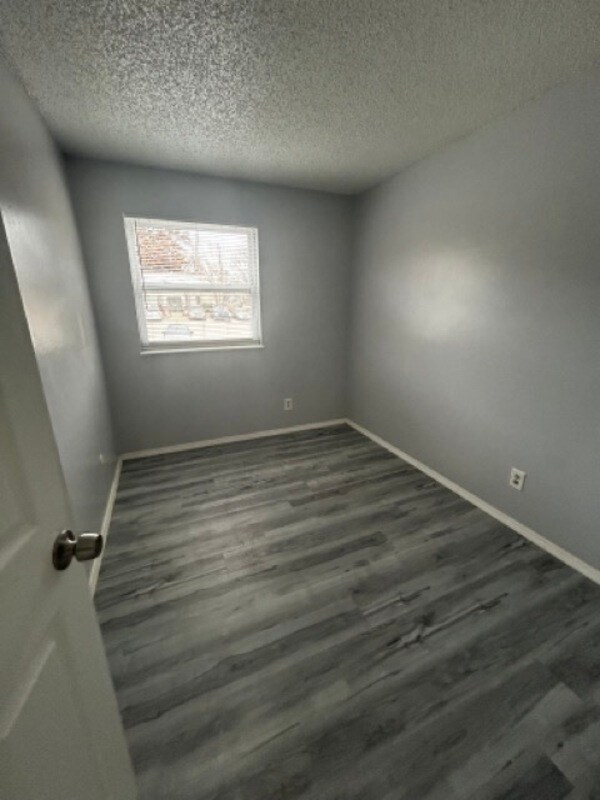 Building Photo - 3309 Wood Ave
