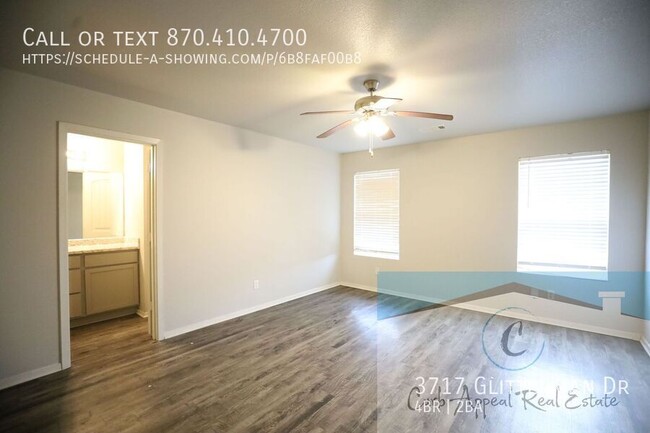 Building Photo - Move in special $900!  Beautiful 4 bed / 2...