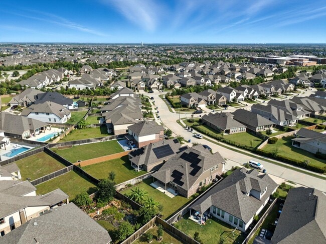 Building Photo - 15011 Old Horseshoe Lake Dr