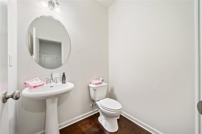 Building Photo - 7822 Canterbury Ct