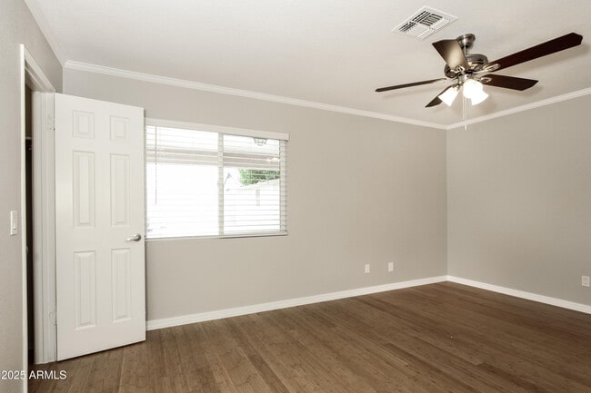 Building Photo - 6410 W Sandra Terrace