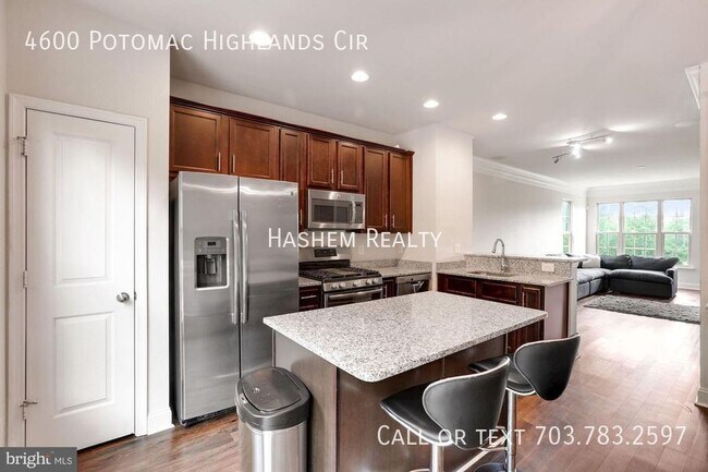 Building Photo - 4600 Potomac Highlands Cir