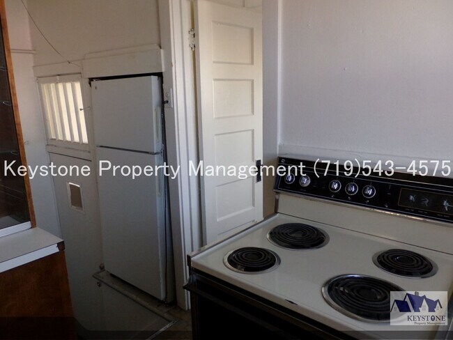 Building Photo - 1117 E 3rd St
