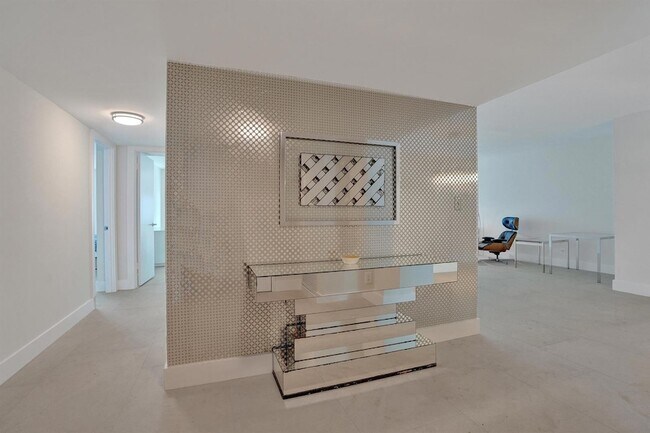 Building Photo - 1360 S Ocean Blvd