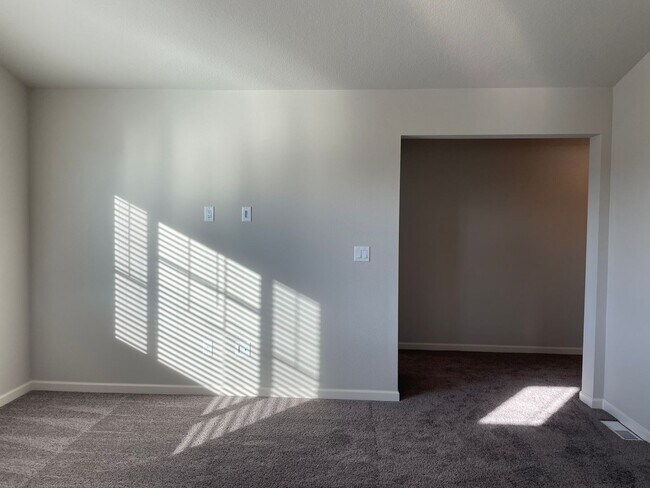 Building Photo - NEWER 4 Bed 2.5 Bath Home! Located near the Ridgefield Outdoor Recreation Center, equestrian faci...