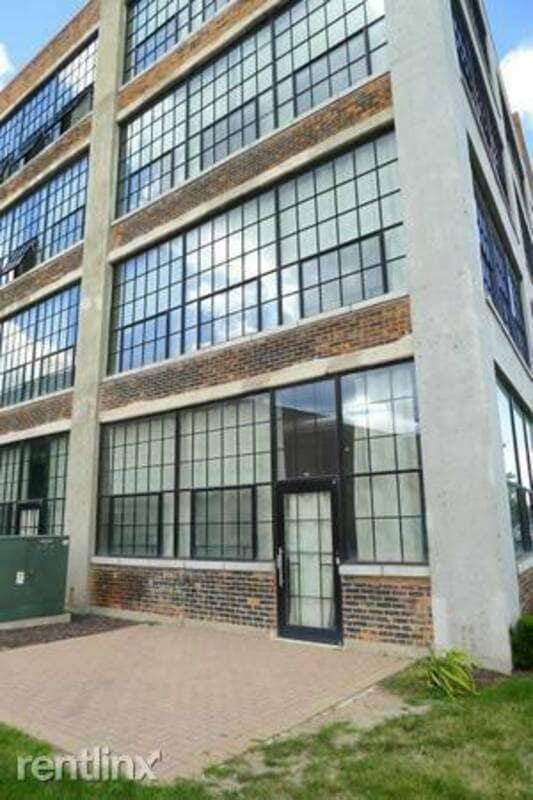 Building Photo - 41 Burroughs St