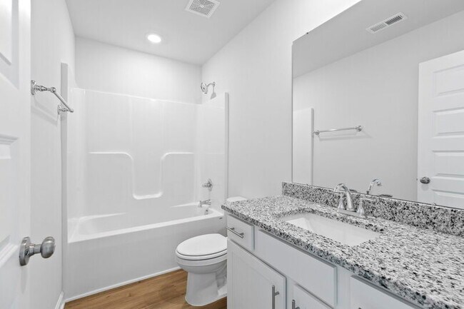 Building Photo - 14616 Ravenel Dr