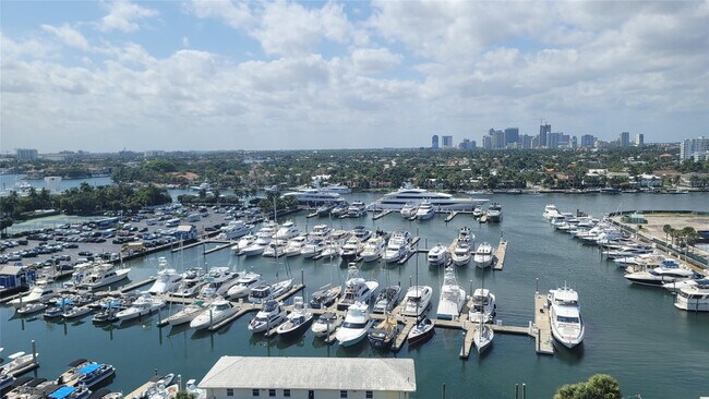 Building Photo - 545 S Fort Lauderdale Beach Blvd