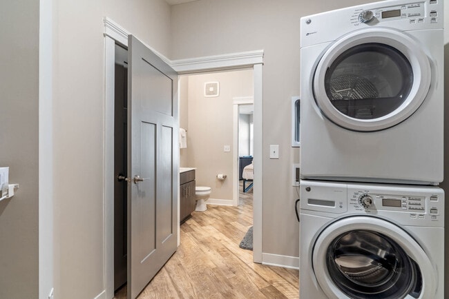 Building Photo - 501n N New Jersey St