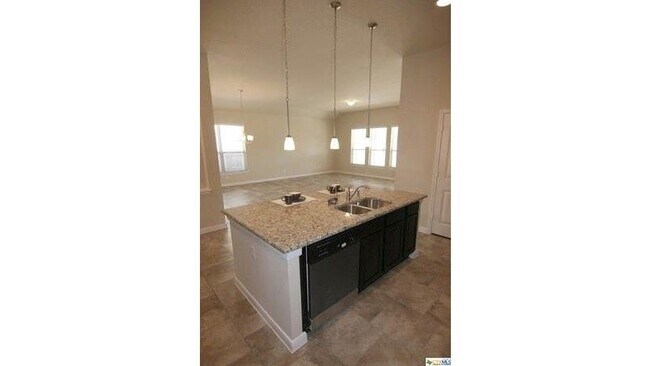 Building Photo - 5633 Briar Fld