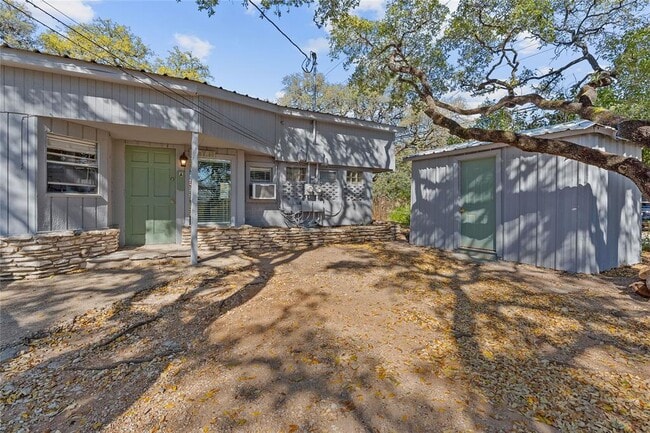 Building Photo - 203 Laguna Vista Dr