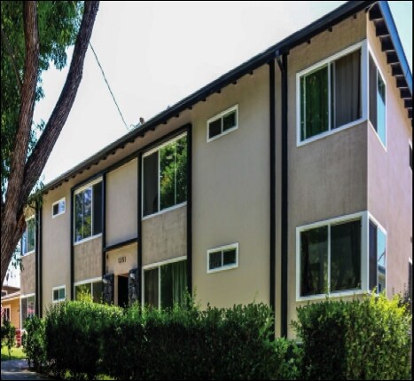 Building Photo - 1351 Armadale Ave