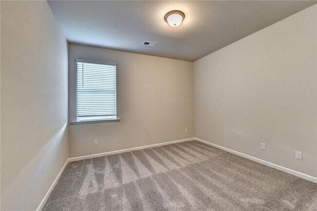 Building Photo - 354 Paxton LN
