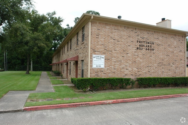 Building Photo - Prutzman Square Townhomes