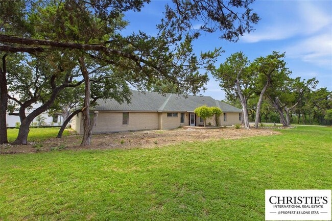 Building Photo - 8901 Grandview Dr