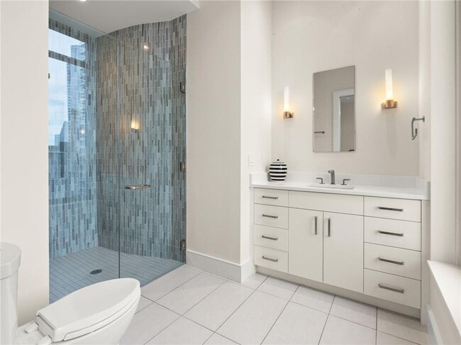 Building Photo - 3376 Peachtree Rd NE