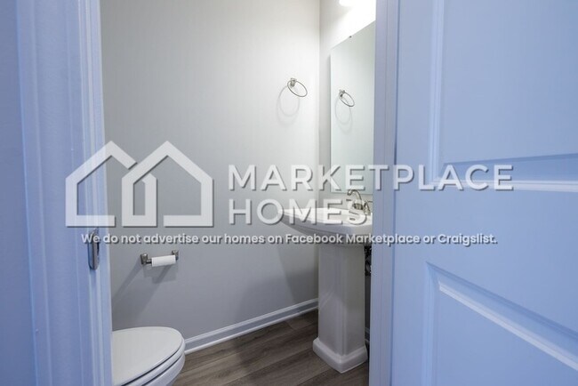 Building Photo - 3423 Briar Rose Ct