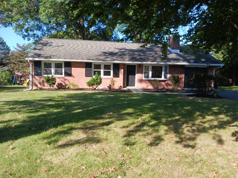 Primary Photo - 1722 Billview Dr