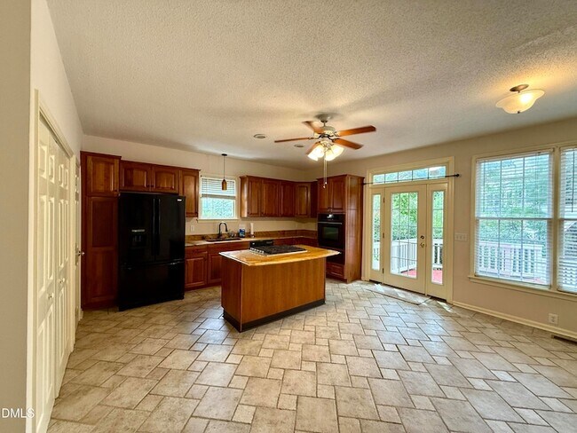 Building Photo - 110 Palmer Meadow Ct