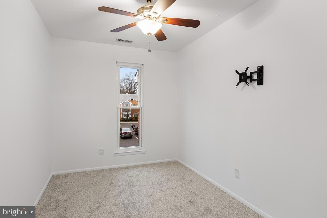 Building Photo - 402B Mulberry Cv