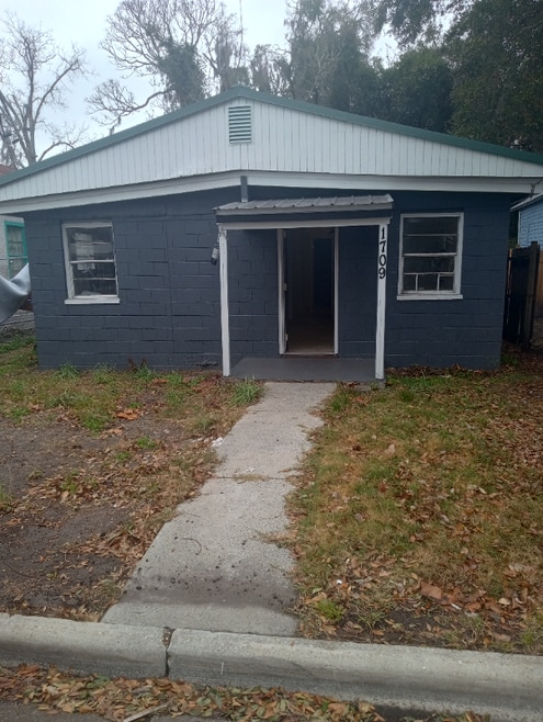 Building Photo - 1709 Amherst St