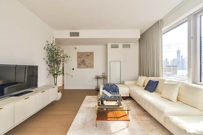 Building Photo - 75 Park Ln S