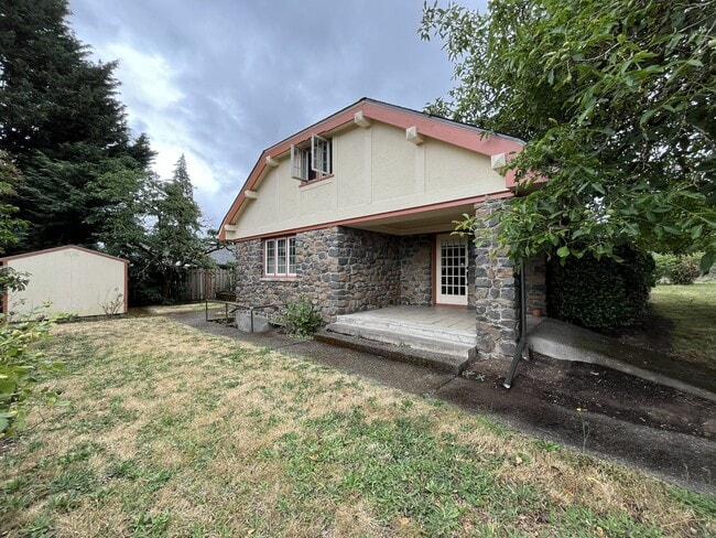 Building Photo - Historic 4-Bedroom Stone Home with Timeless Character, Hardwood Floors, Spacious Living & a Large...