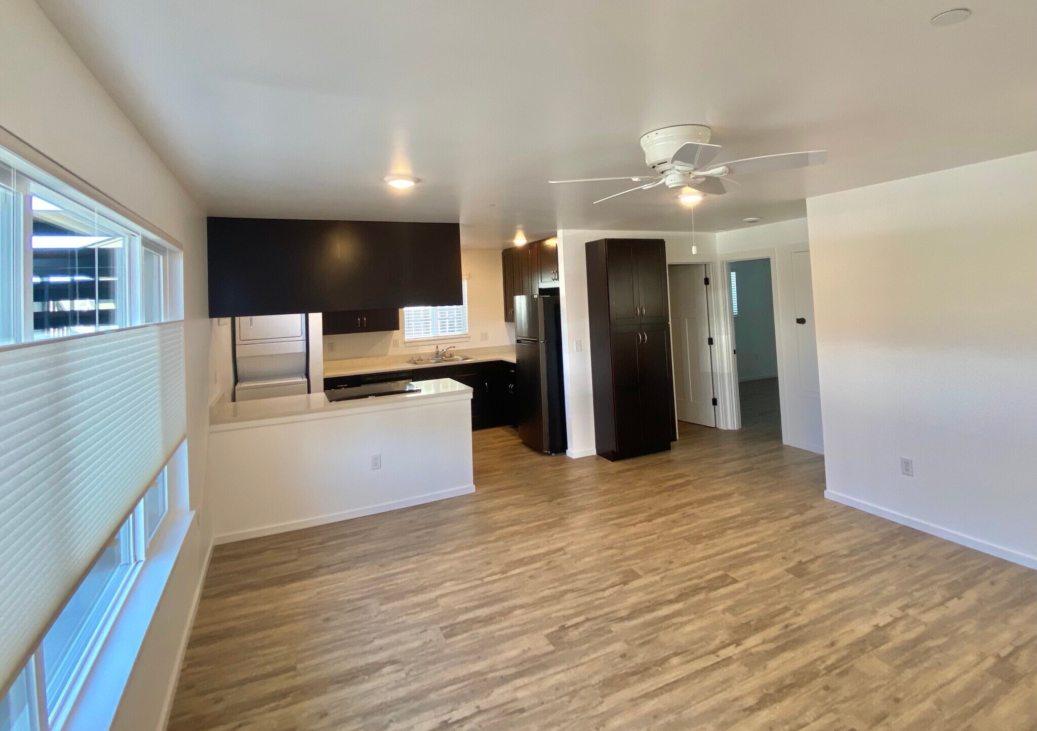 Building Photo - 1318 6th St