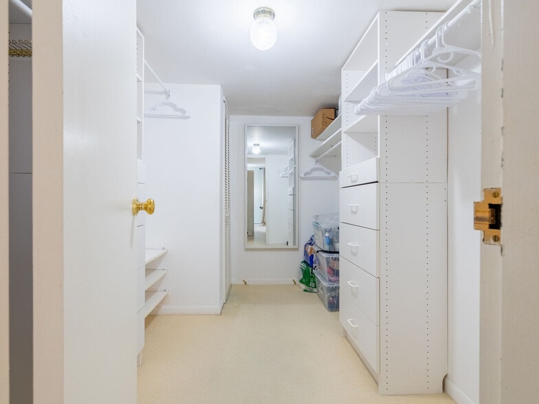 Building Photo - 3200 S Ocean Blvd