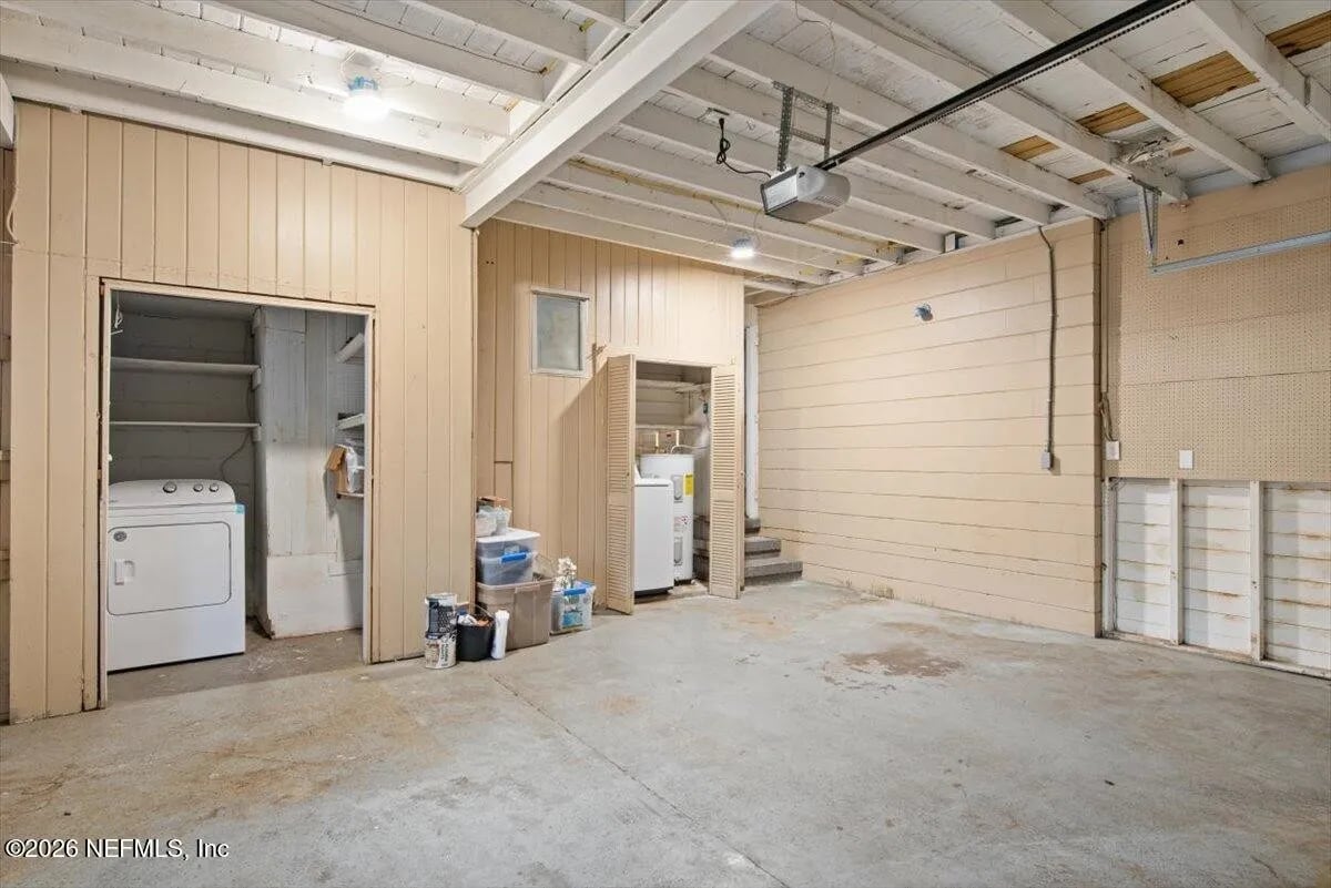 Garage (Washer and Dryer) - 5654 Baywood Ter