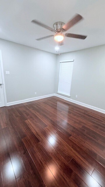 Building Photo - 9707 Richmond Ave.