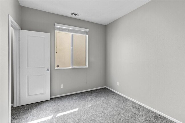Building Photo - 2215 Antonio Dr