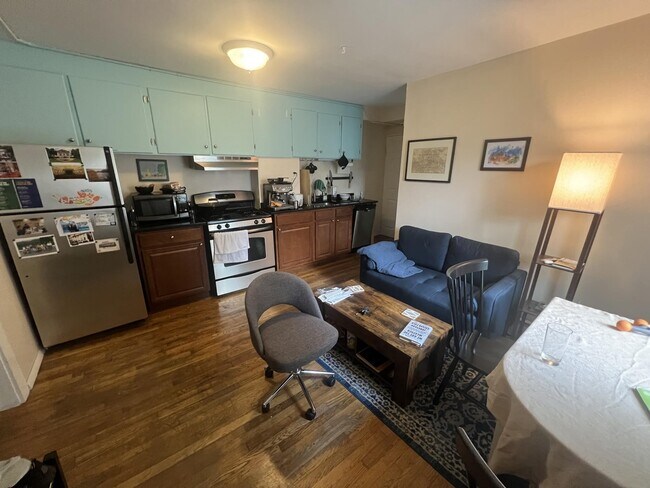 Primary Photo - 639 Somerville Ave